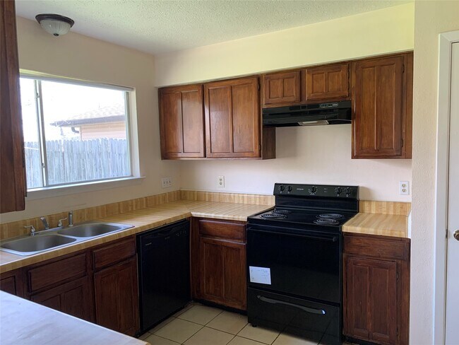 Foto del edificio - 7223 Sharpsburg Dr