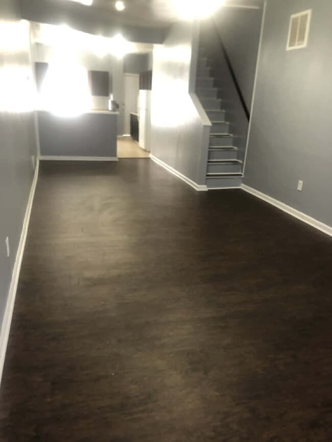Building Photo - Welcome home to this charming 2-bedroom gem on St. Benedict Street!