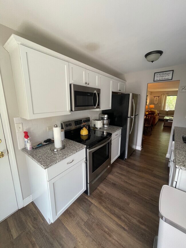 Kitchen - 1736 S Washington St