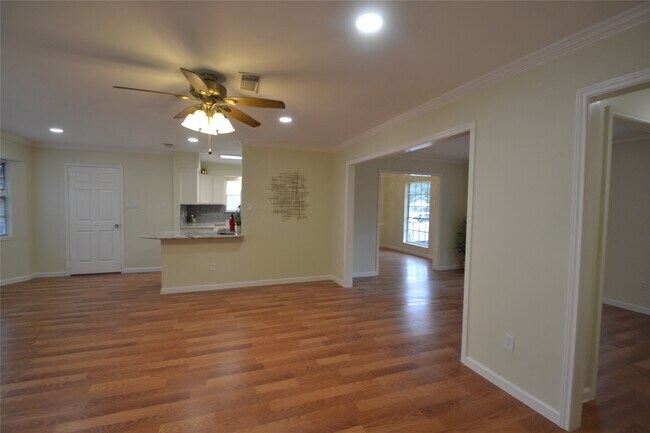 Foto del edificio - 12711 Westleigh Dr