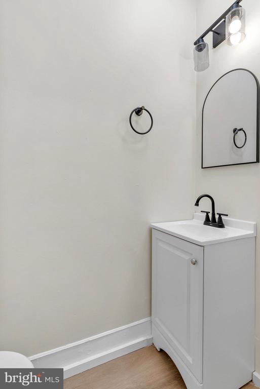 Foto del edificio - 5736 Leonard St