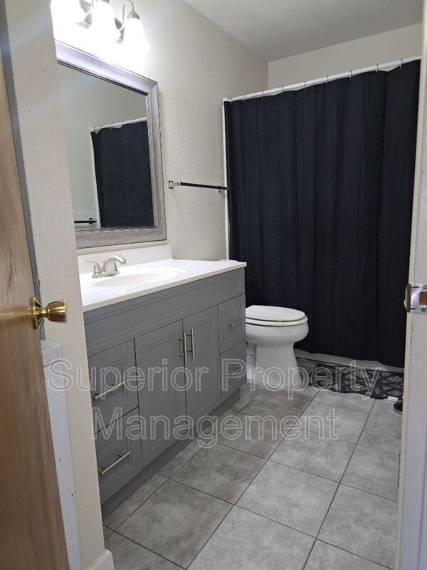 Building Photo - 4950 King Arthur Way