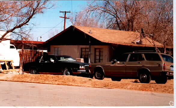 Foto del edificio - 11852 Hardy Ave