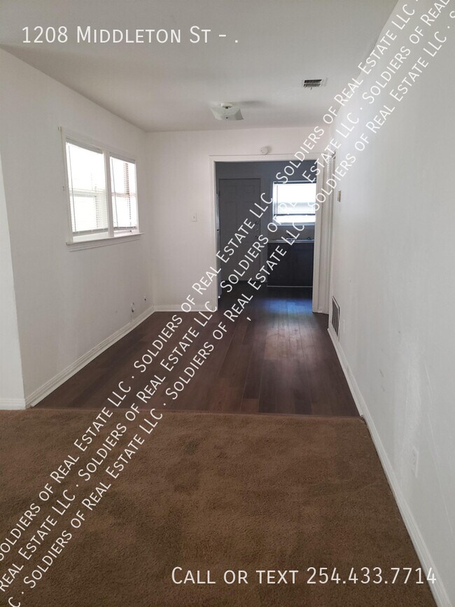 Foto del edificio - 1208 Middleton St