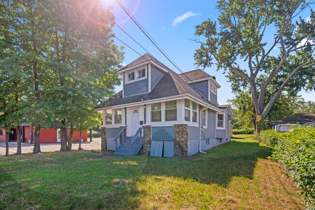 Foto del edificio - 1159 McBride Ave