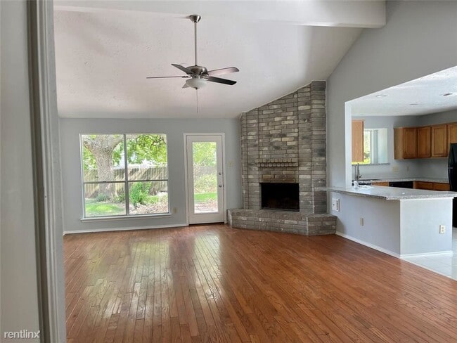 Building Photo - 3 br, 2 bath House - 2424 Willow Bend Drive