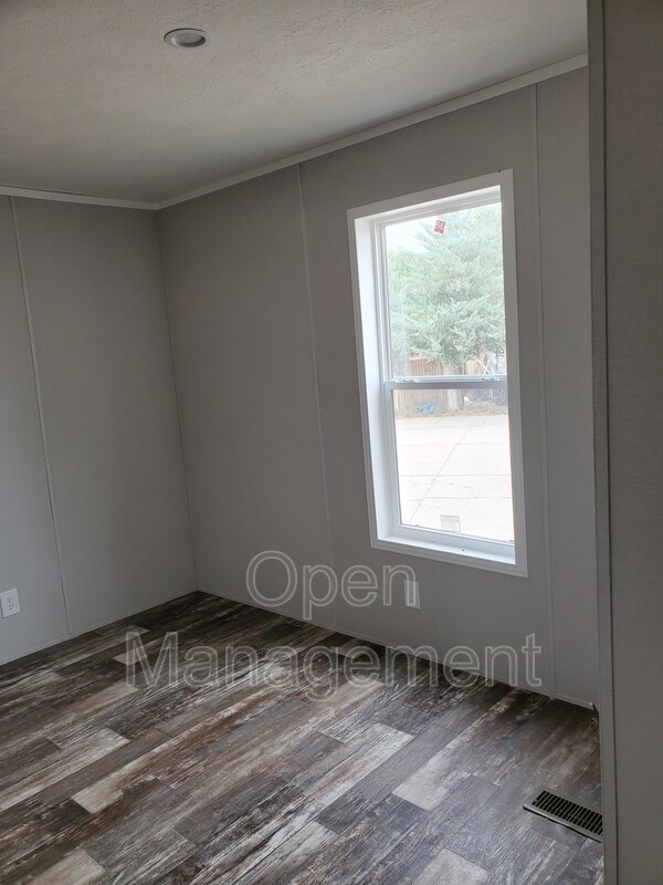 Foto del edificio - 87 Jerry Dr