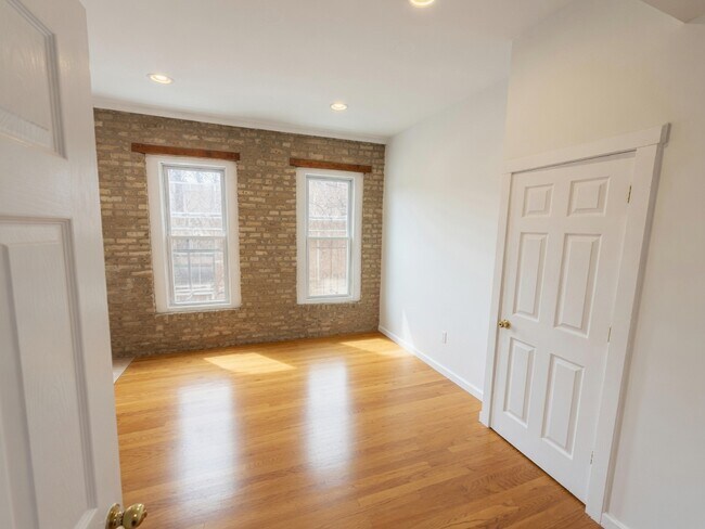 Foto del edificio - 1228 N Cleaver St