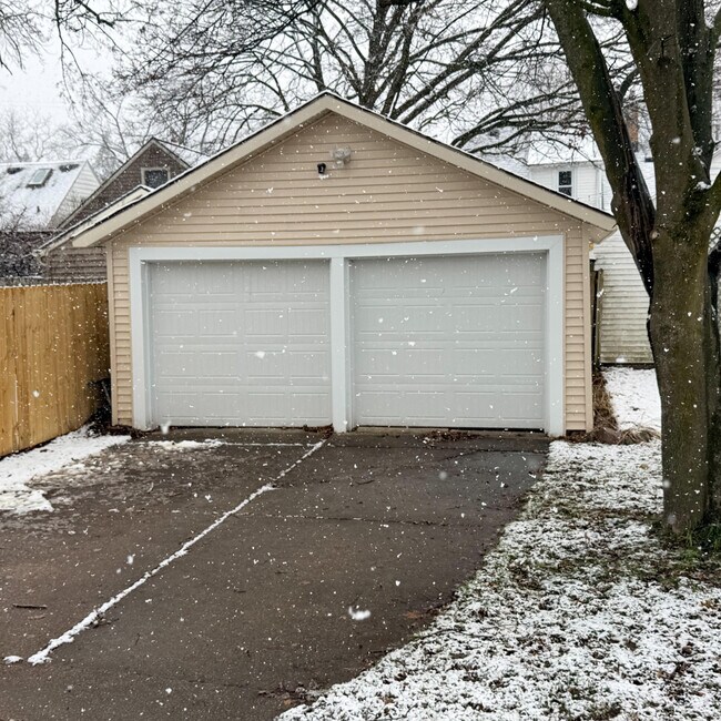 Foto del edificio - 45 Wallinwood Ave NE