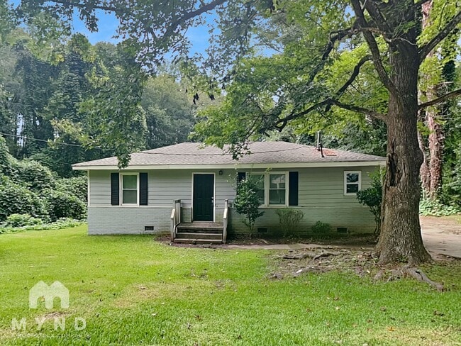 Building Photo - 438 Greenhill Way