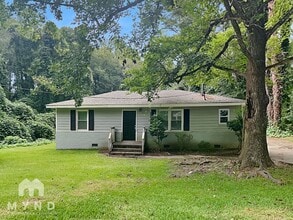 Building Photo - 438 Greenhill Way