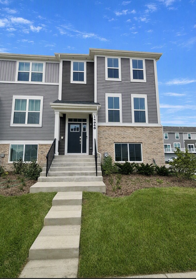 Building Photo - 14948 S McCarthy Cir