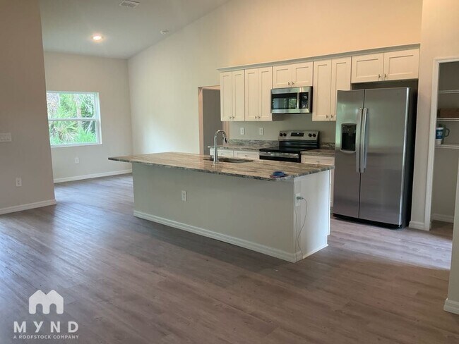 Building Photo - 3979 Kennett St
