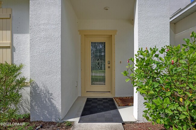 Building Photo - 104 Flicker Way