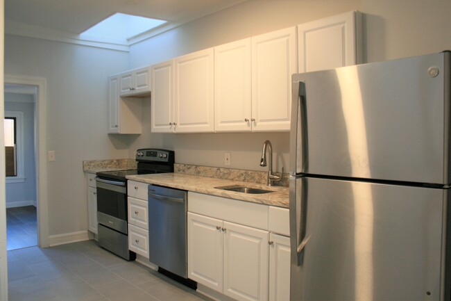 kitchen - 1732 Bolton St