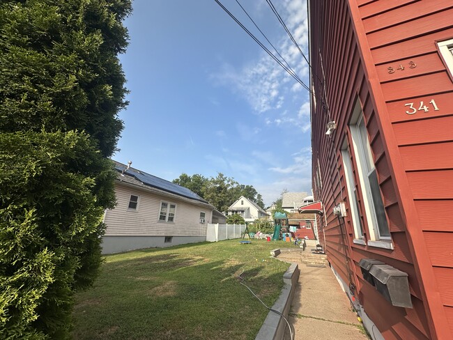 Foto del edificio - 343 Mason Ave