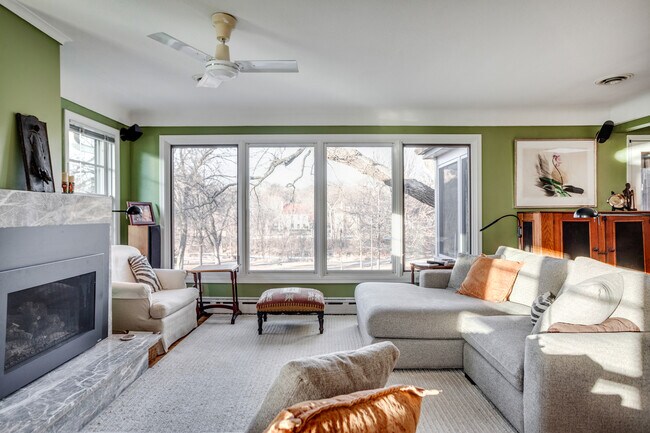 Foto del edificio - 111 W Minnehaha Pky