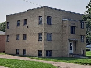 Building Photo - 2025 21st St