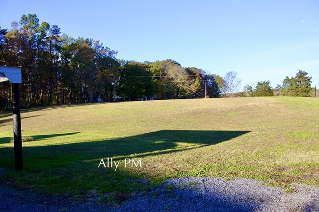 Building Photo - 16206 Madison Run Road