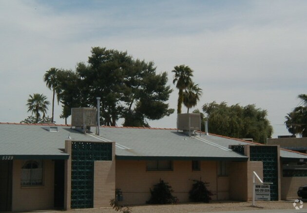 Primary Photo - 12th St & Missouri Apts