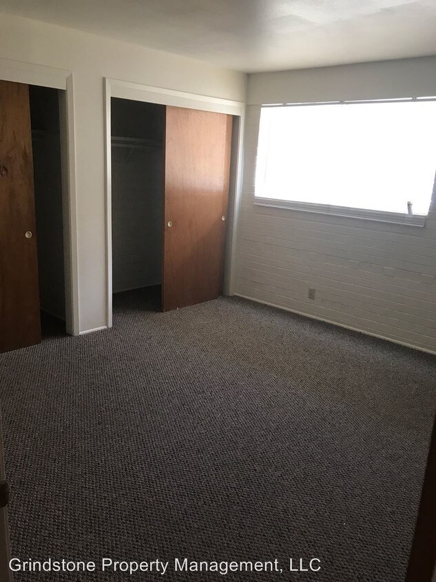 Foto principal - 934 W Grant Rd
