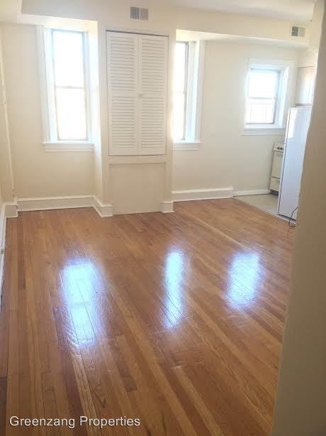 Foto del edificio - 4748 Pine St