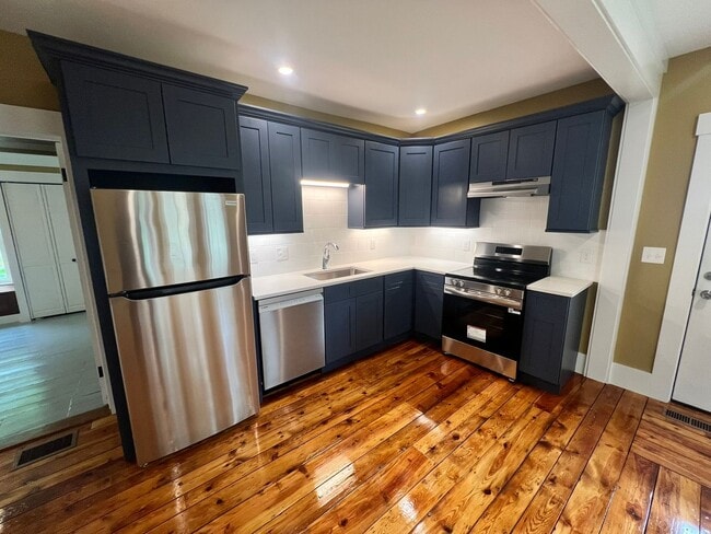 Building Photo - 33-35 Shutesbury Rd