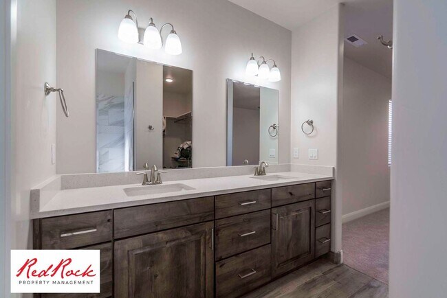 Building Photo - Single Family Home in Hurricane with an attached Casita!