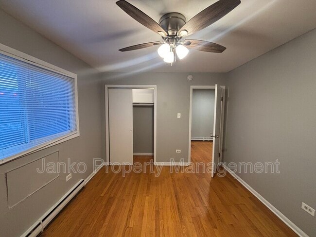 Building Photo - 5003 Columbus Dr