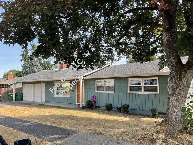 Building Photo - 6670 SW Princess