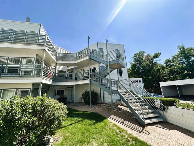 Building Photo - 1226 S Monaco St Pkwy