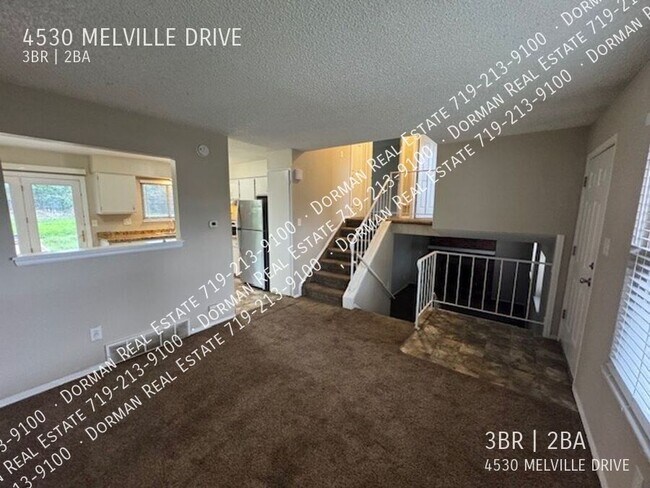 Foto del edificio - 4530 Melville Dr