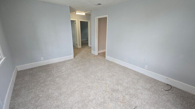 Building Photo - Rosewood