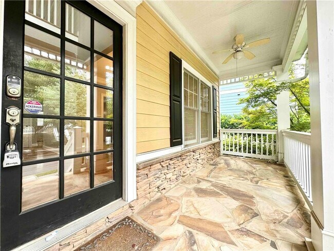 Foto del edificio - 1541 Gilstrap Ln NW