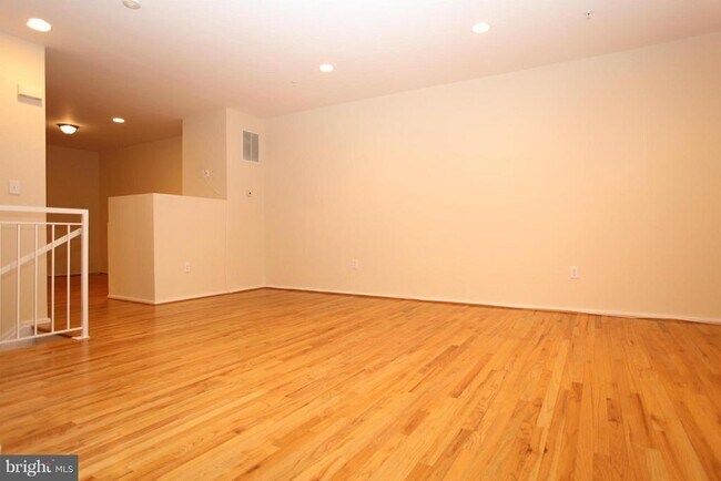 Foto del edificio - 1829 16th St N