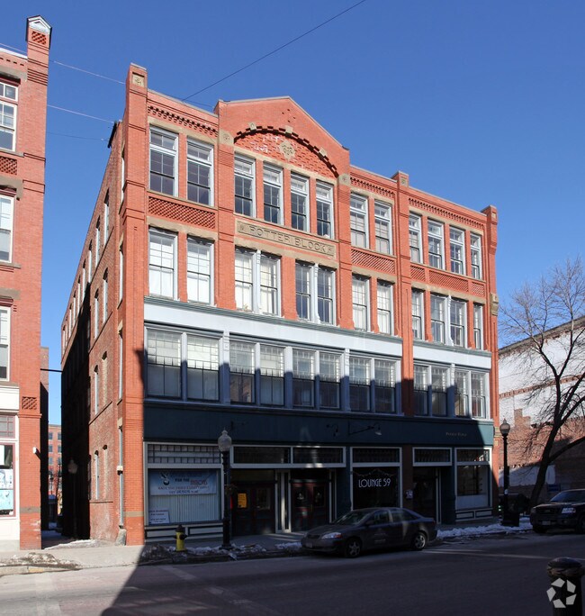 Building Photo - 57-61 Washington St
