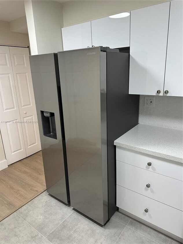 Foto principal - 10090 NW 80th Ct