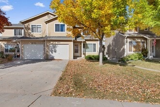 Building Photo - 2016 Glenmoor Dr