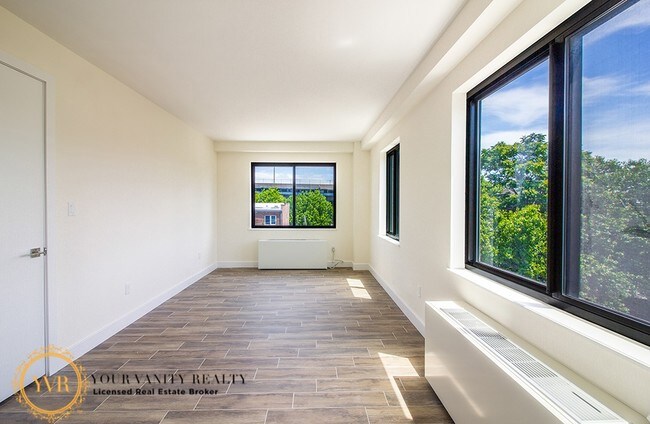Building Photo - 2527 23rd St