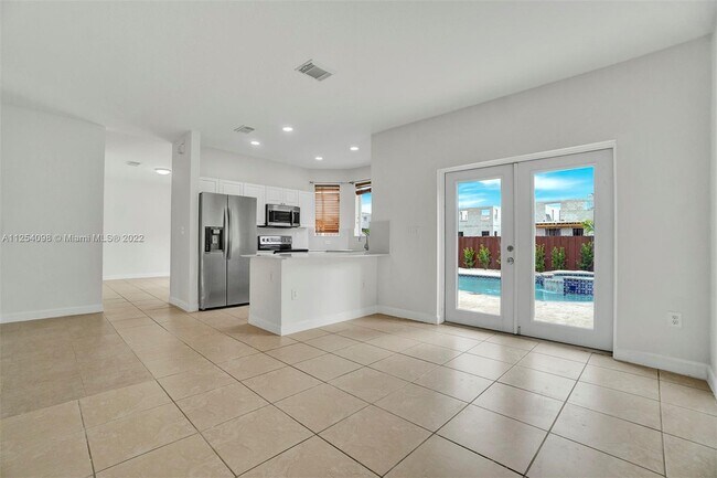 Foto del edificio - 15789 SW 138th Ter