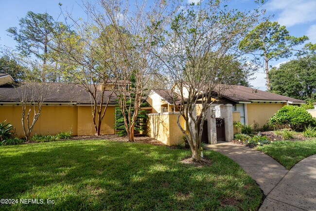 Building Photo - 751 Driftwood Cir