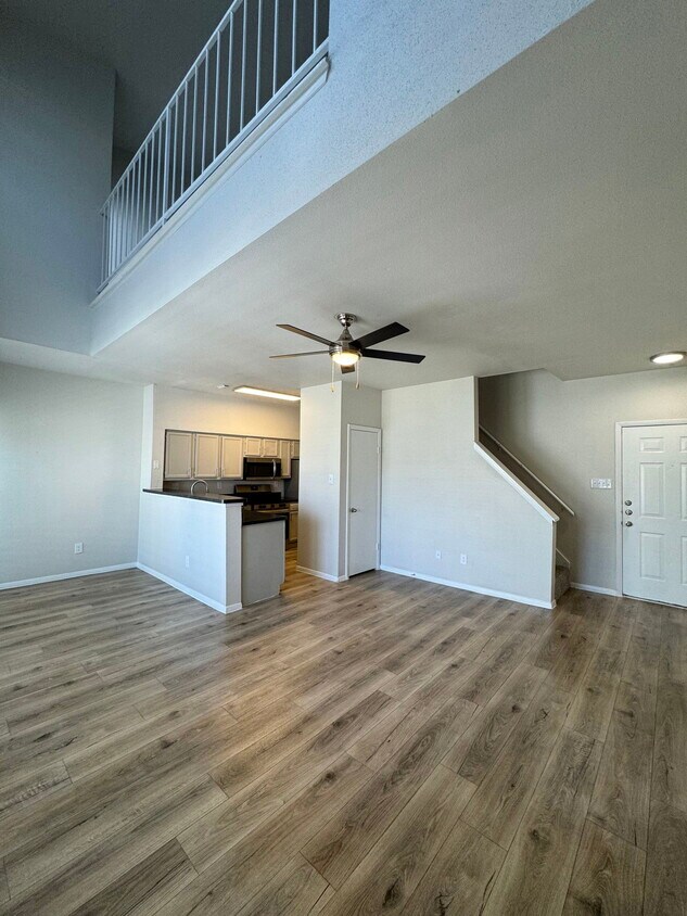 Primary Photo - 5136 Ledgestone Dr