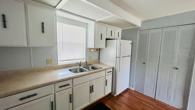 Photo - 1635 Hope St Apartment