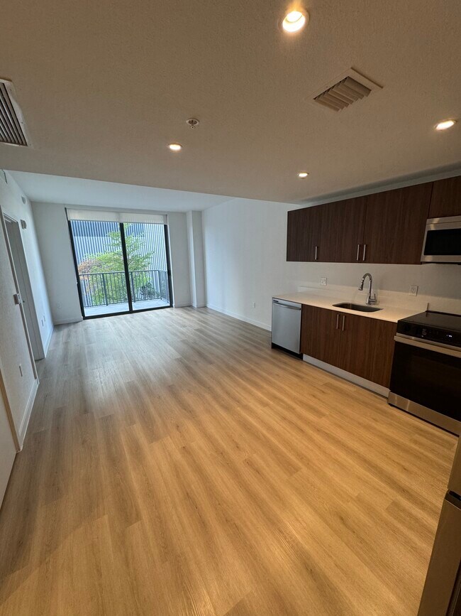 Foto del edificio - 3821 NW 12th Ter