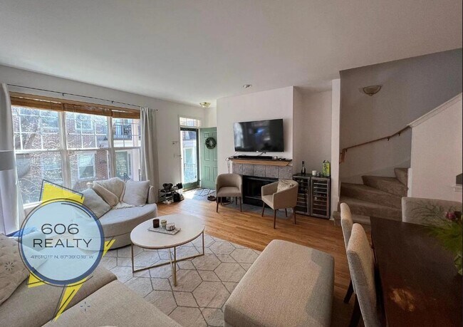 Foto del edificio - 220 W Scott St