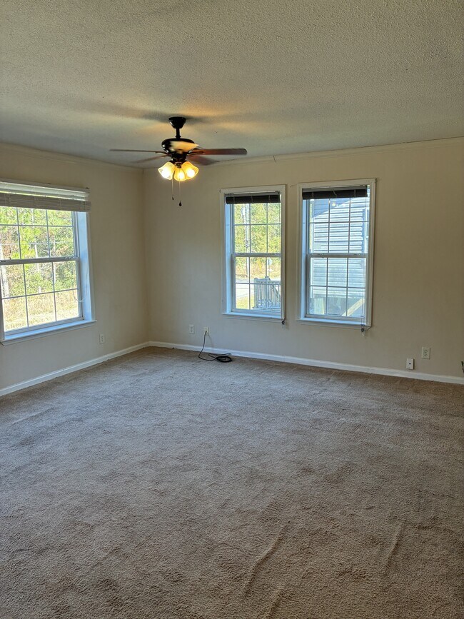 Foto del edificio - 6211 W Ridley St