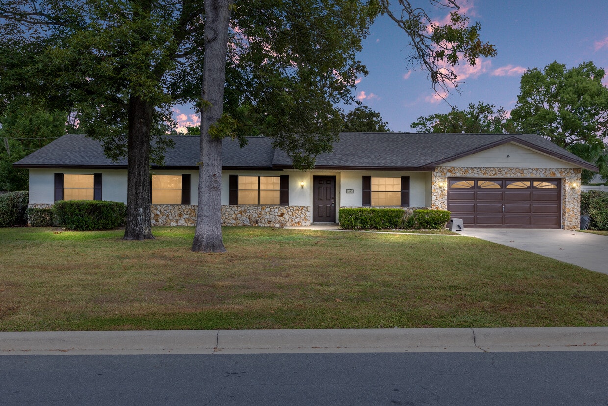 Primary Photo - 3963 SE 17th Pl