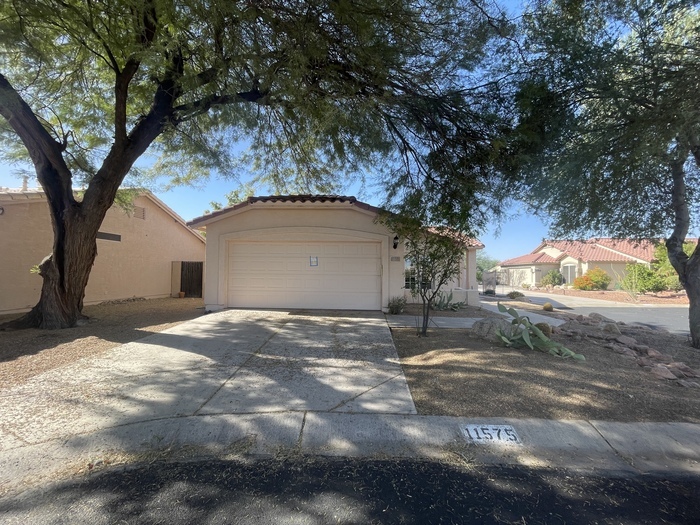 Foto principal - Charming 3-Bedroom, 2-Bath Home in Coyote ...