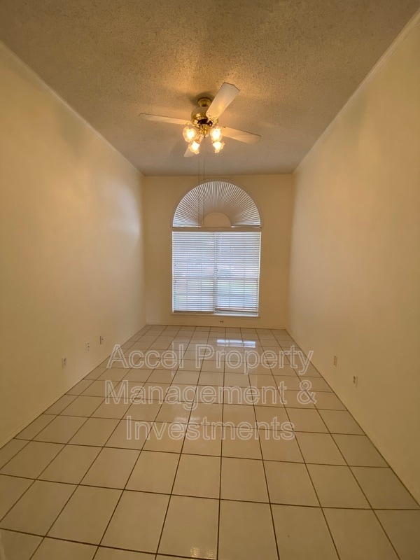 Building Photo - 6617 N 40th St