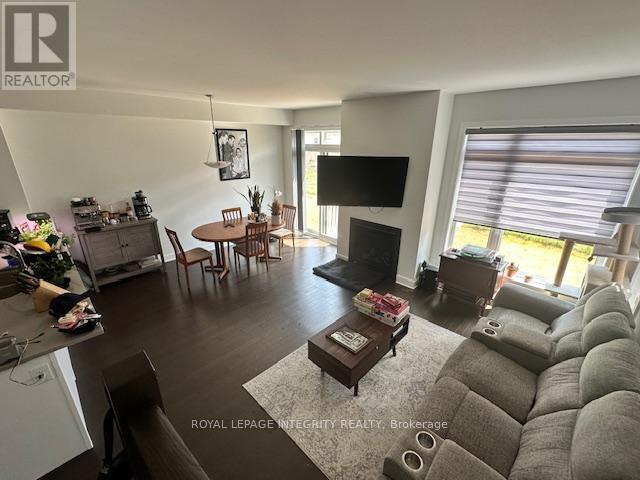 Building Photo - 119 Bristol Cres